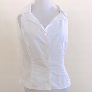 FINLEY WHITE BLOUSE SLEEVELESS TOP BUTTON UP MEDIUM